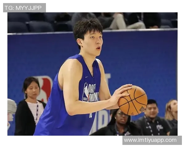 杨瀚森工作室回顾：凌晨1点入睡4点赶机场的忙碌生活