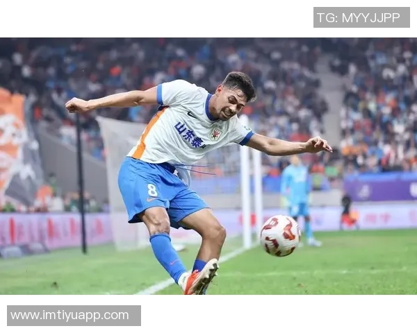 浙江队近三次中超对阵泰山遭遇惨败每场至少失三球的尴尬纪录