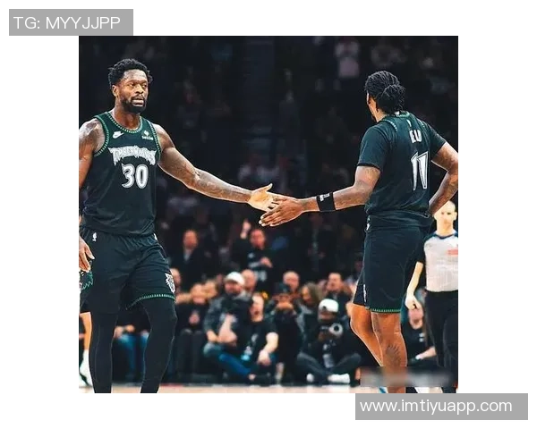 森林狼球迷热议拉拉维亚表现华子也在寻问12号球员身份 森林狼球迷热议拉拉维亚表现华子也在寻问12号球员身份