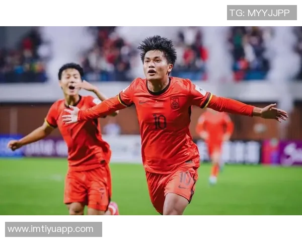 蒯纪闻强势突破三人防线禁区射门遭扑救精彩瞬间回顾