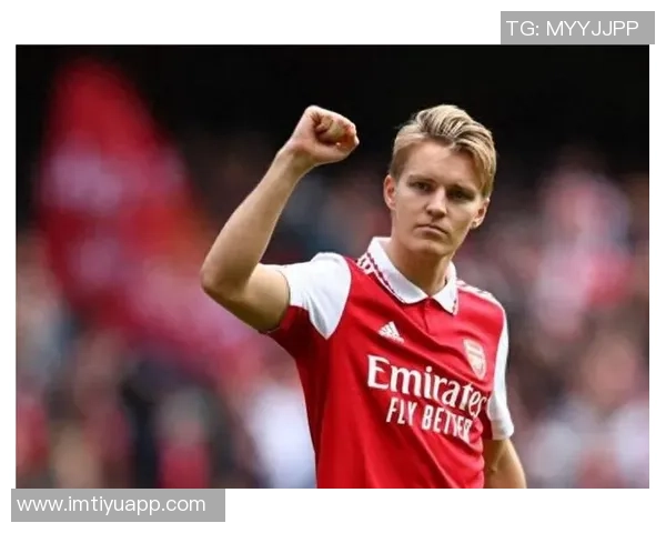 英媒报道厄德高膝盖伤情严重将推迟国家队行程留伦敦检查 英媒报道厄德高膝盖伤情严重将推迟国家队行程留伦敦检查