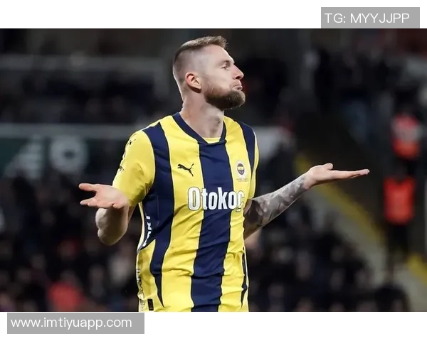 费内巴切对22岁中卫贝拉尔多表现出浓厚兴趣与巴黎展开初步谈判 费内巴切对22岁中卫贝拉尔多表现出浓厚兴趣与巴黎展开初步谈判